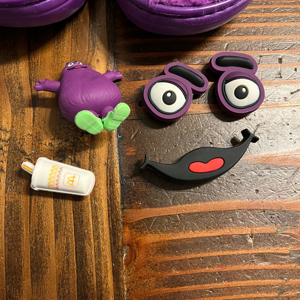 Limited Edition Grimace Crocs with giblets - Picture 9 of 9